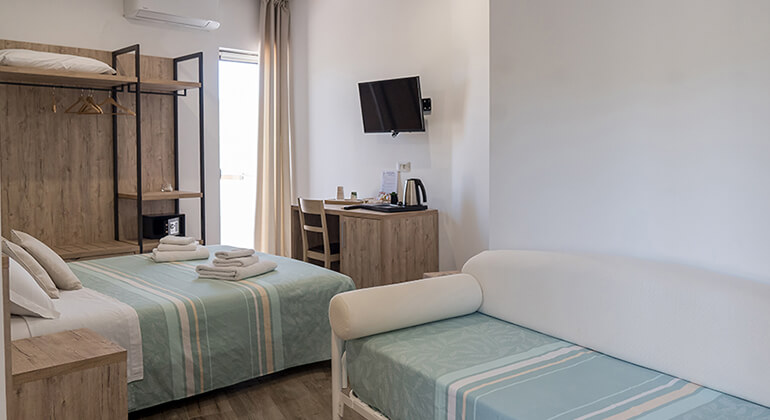 beb giglio di mare - stanza pesce azzurro room per 3 persone
